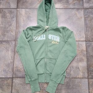 Vintage Y2K Hollister Women's Medium Embroidered Slim Fit Full Zip Hoodie